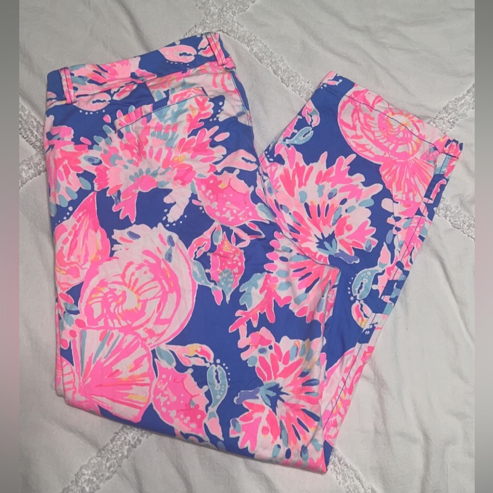 Lilly Pulitzer size 16 cropped chino pants. Style-Sadie
